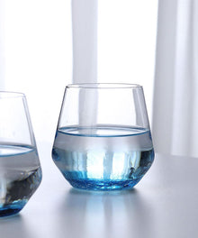 Iceberg-inspired clear glass tumbler for water and cocktails