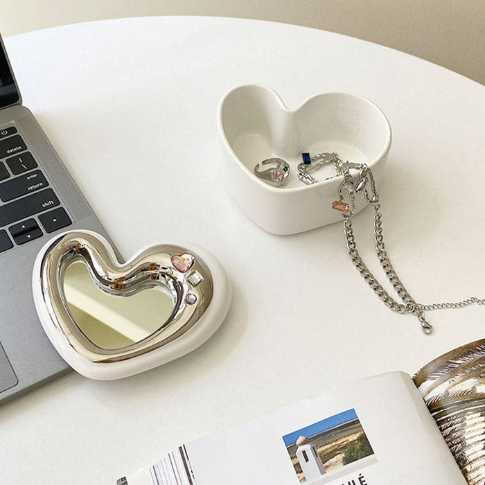 Heart shaped ceramic jewelry box for storing small accessories