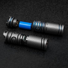Fekete mini LED zseblámpa titánötvözet házzal