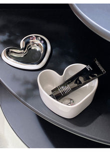 Heart shaped ceramic jewelry box for storing small accessories