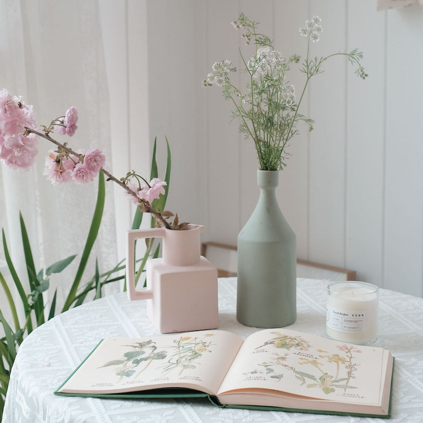 Green geometric Morandi ceramic vase for modern home decor