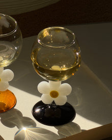 Black daisy bloom stem glass with floral stem detail