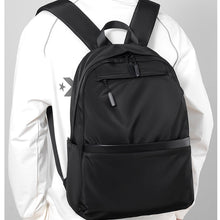 Fekete vízálló nylon laptop hátizsák