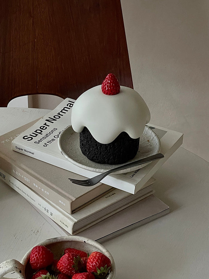 Cupcake-shaped resin jewelry storage box for small accessories