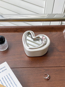 Heart shaped ceramic jewelry box for storing small accessories