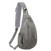 Fekete nylon sling táska több zsebbel