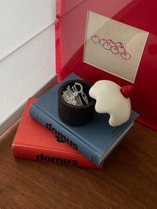 Cupcake-shaped resin jewelry storage box for small accessories