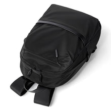 Fekete vízálló nylon laptop hátizsák