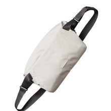 Világosszürke több rekeszes crossbody táska