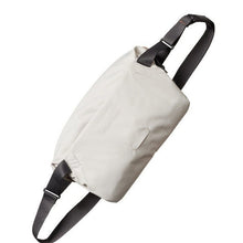 Világosszürke több rekeszes crossbody táska