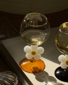Black daisy bloom stem glass with floral stem detail