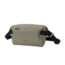 Világosszürke több rekeszes crossbody táska
