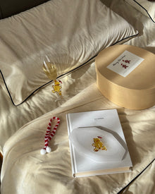 Gingerbread champagne glass with festive 3D gingerbread stem