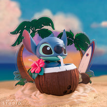 Disney Stitch Coconut gyűjtői figura