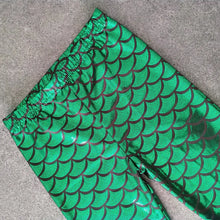 Fényes sellőmintás lány leggings arany színben