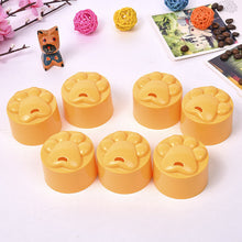 Piros gumis puzzle etetőjáték kutyáknak és macskáknak