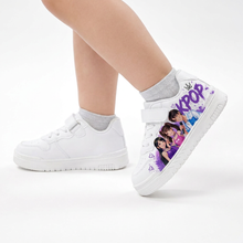 Fehér K-pop ihletésű gyerek sneaker