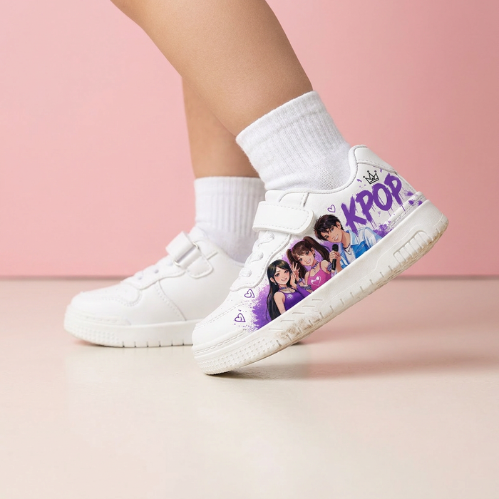 Fehér K-pop ihletésű gyerek sneaker