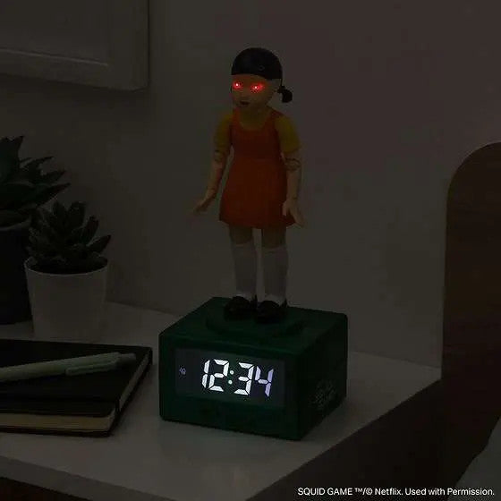 Squid Game Young-Hee digitális ébresztőóra