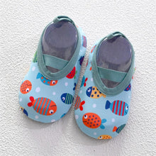Dinoszaurusz mintás gyerek strandcipő