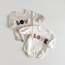 Baba pulóver bodyzáródással és Love mintával