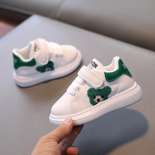 Gyerek sneaker tépőzárral és macis mintával