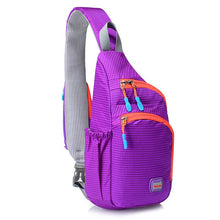 Kék outdoor sling táska kulacstartóval