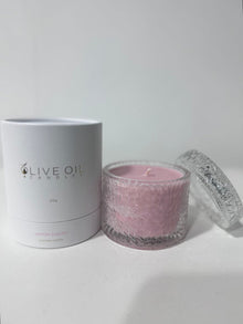 Olívaolajos Nippon Sakura illatgyertya, 215 g