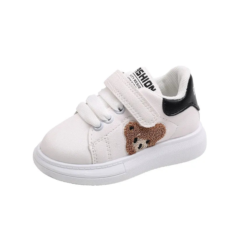Gyerek sneaker tépőzárral és macis mintával