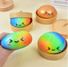 Zöld gombóc formájú squishy fidget játék