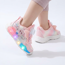 Rózsaszín LED-es gyerek sneaker pillangós díszítéssel