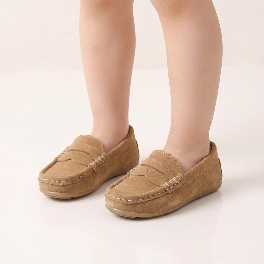 Barna gyerek bebújós loafer cipő