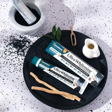 Himalaya Gum Expert Ultra Whitening gyógynövényes fogkrém 75 ml