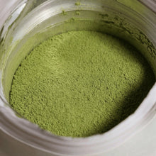 Bio vaníliás matcha tea csomagolásban