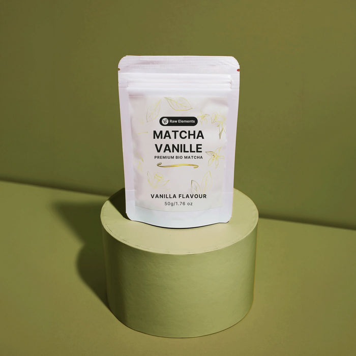 Bio vaníliás matcha tea csomagolásban