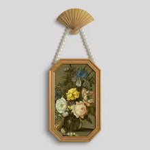 Retro floral wall art set with pearl-style chain accents and vintage fan-shaped hook