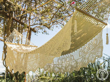 Corinto Deluxe cotton spreader bar hammock with decorative fringe