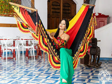 Alemania cotton L-bar hammock in black, red and gold German flag colours
