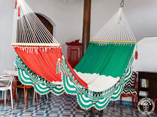 Italia L-bar cotton hammock in green, white and red