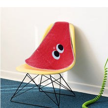 Funny face bath mat in 40 x 60 cm size for bathroom or kids’ room floor