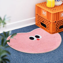 Funny face bath mat in 40 x 60 cm size for bathroom or kids’ room floor
