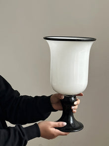 Elegant glass flower vase for fresh or dried floral arrangements