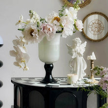 Elegant glass flower vase for fresh or dried floral arrangements