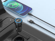 Fekete Techancy autós töltő két USB-porttal és iP kábellel
