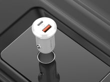 Fehér Techancy TC6427 autós töltő USB-A és USB-C porttal