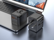 Fekete Techancy univerzális utazóadapter USB-C portokkal