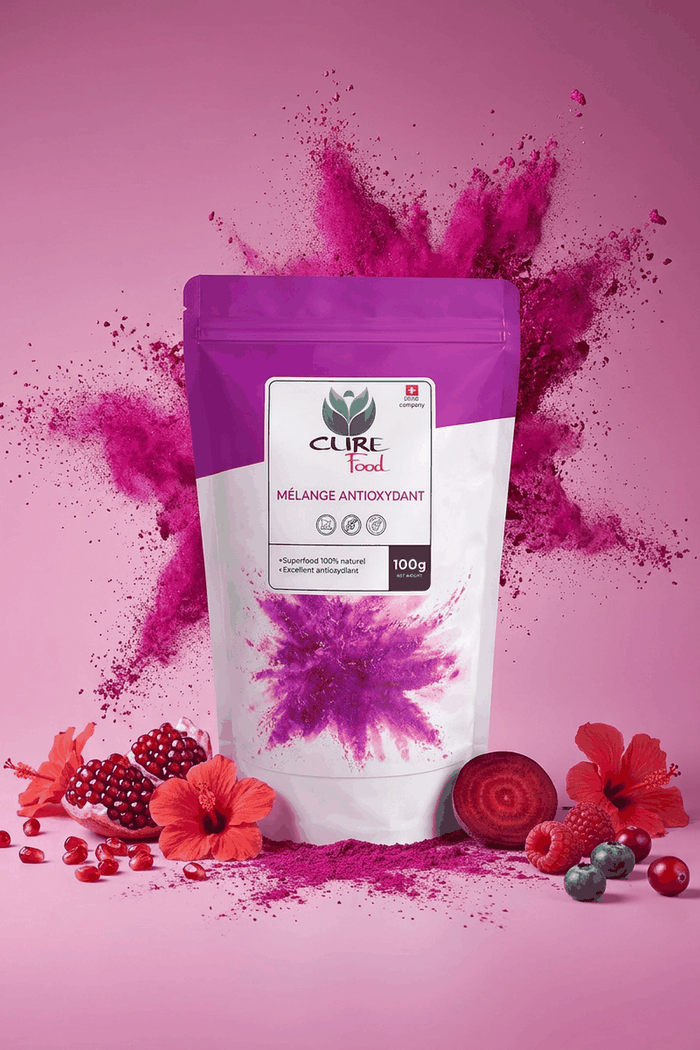Antioxidant superfood powder blend with pomegranate, hibiscus, beetroot, cranberry, raspberry and blueberry