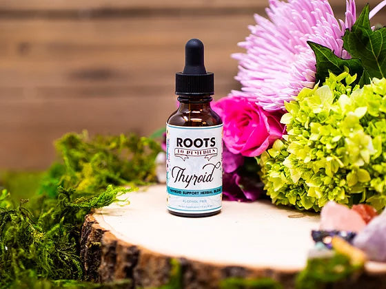 Thyroid support herbal extract in 1 oz bottle